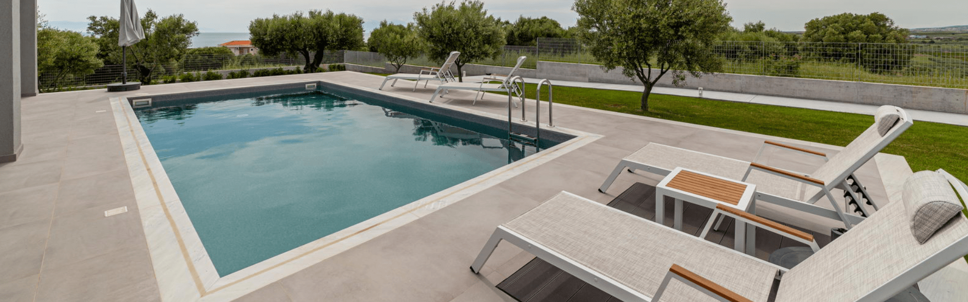 merelia-villas-The pool-01